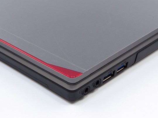 Fujitsu LifeBook E734 repasovaný notebook, Intel Core i5-4300M, HD 4600, 8GB DDR3 RAM, 480GB SSD, 13,3" (33,8 cm), 1366 x 768 - 1528516 #4