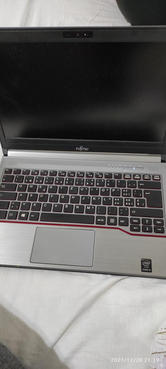 Fujitsu LifeBook E734 hodnocení Slavka #2